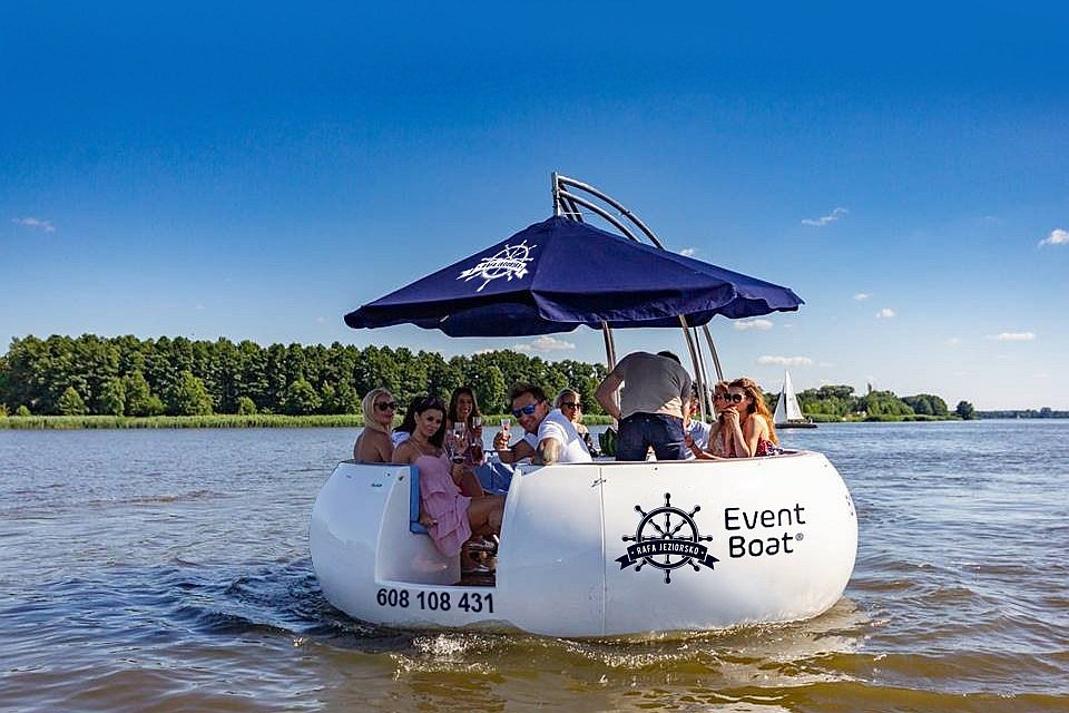 Event boat
